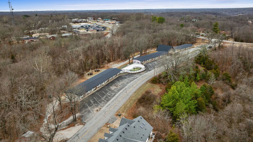 More Photos Of 14733 Dutchmans Dr, Rogers Hotel For Sale