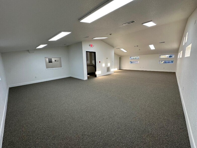 More Photos Of 400 Uhland Rd, San Marcos Unknown For Lease