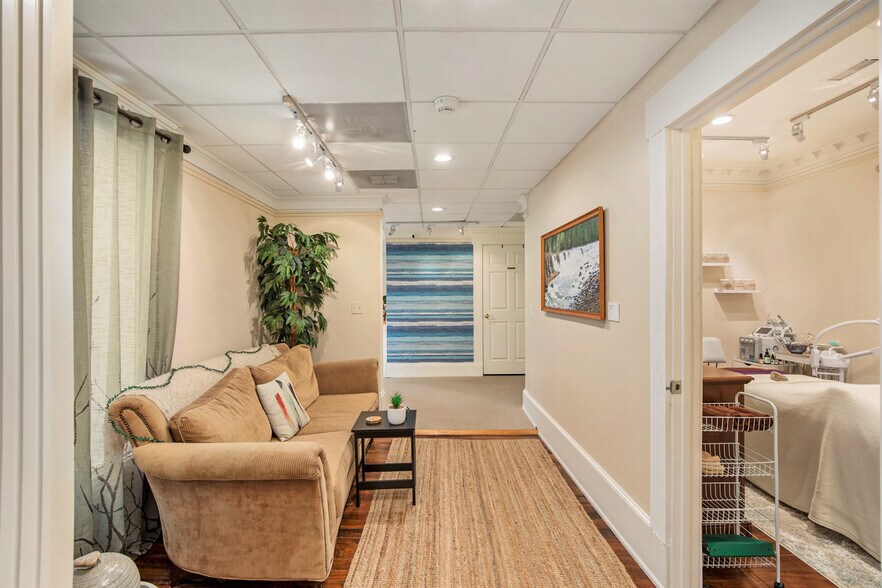 More Photos Of 149 W Saint Clair St, Romeo Medical For Sale