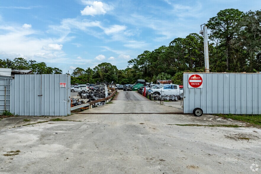 More Photos Of 5291 US Highway 1, Mims Warehouse For Sale