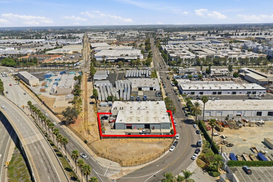 More Photos Of 1845 S Lewis St, Anaheim Manufacturing For Sale