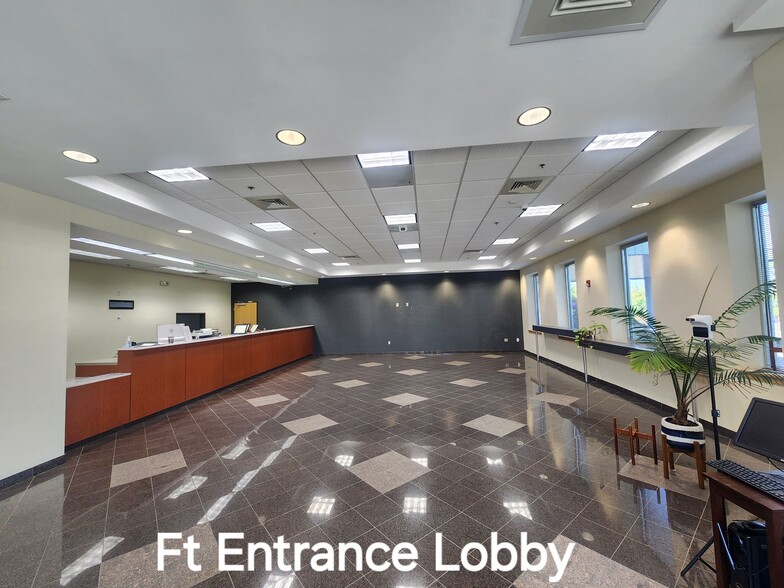 More Photos Of 160 Pierce St, Somerset Warehouse For Lease