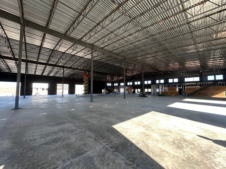 More Photos Of 812 E Benchmark Dr, St George Industrial For Sale