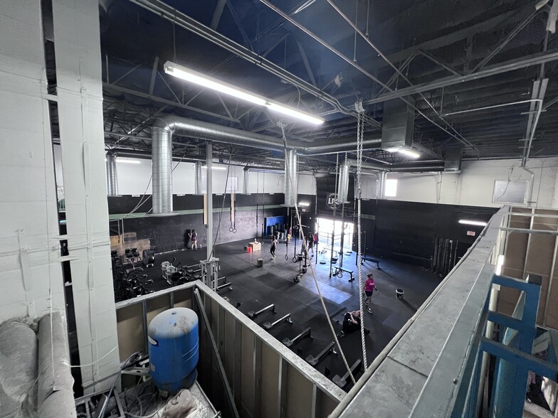 More Photos Of 9299 W Olive Ave, Peoria Showroom For Sale