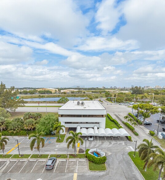 More Photos Of 1550 Southern Blvd, West Palm Beach Medical For Sale