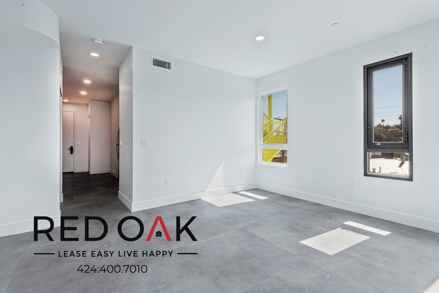 More Photos Of 3450 W 43rd St, Los Angeles Apartments For Lease