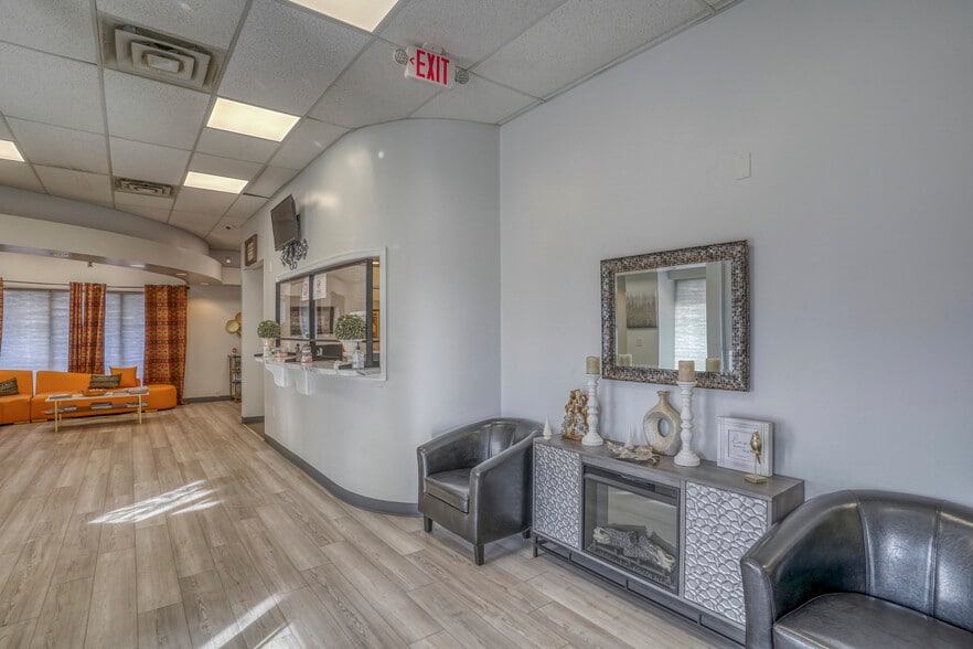 More Photos Of 65 N Dupont Hwy, Dover Medical For Sale