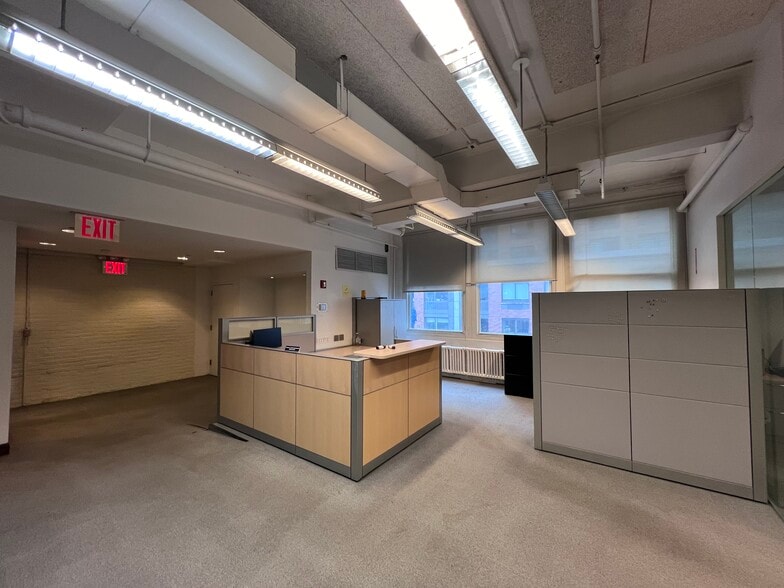 More Photos Of 535-547 W 45th St, New York Loft Creative Space For Lease