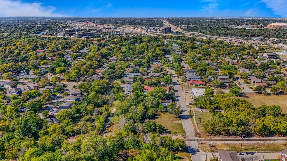 More Photos Of 2101-2121 W Magnolia Ave, Fort Worth Land For Sale