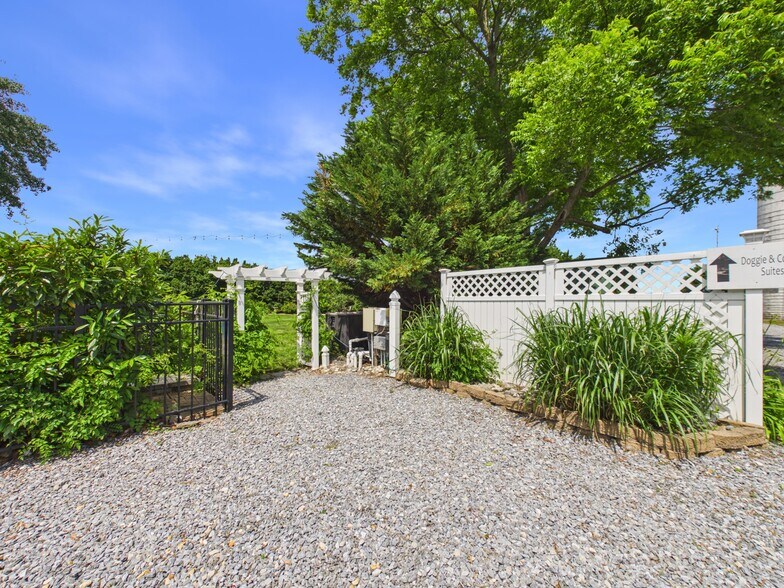 More Photos Of 26285 Broadkill Rd, Milton Hotel For Sale