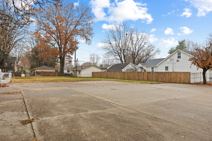 More Photos Of 4816 Greenwood Rd, Louisville Medical For Lease
