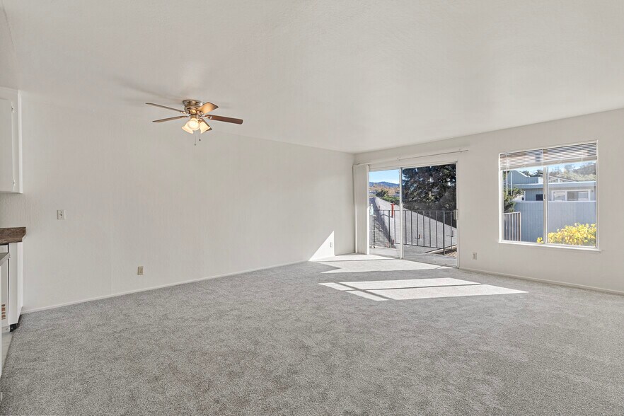 More Photos Of 121 41st St, Oakland Apartments For Sale