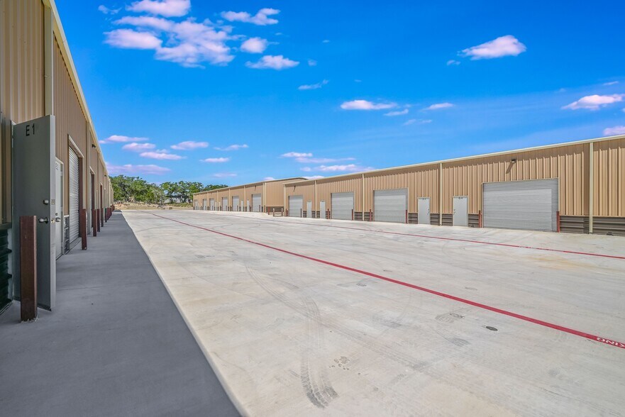 More Photos Of 38 Rust Ln, Boerne Unknown For Lease