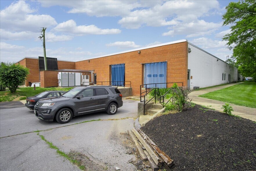 More Photos Of 1341 Hughes Ford Rd, Frederick Light Manufacturing For Lease