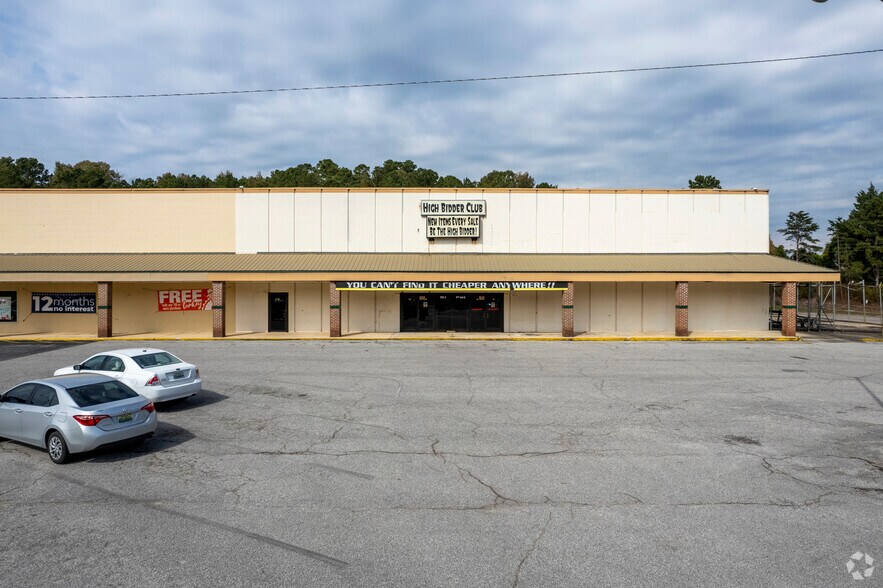 More Photos Of 500-560 West Town Plz, Bessemer Unknown For Lease