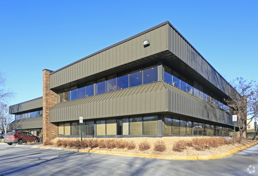 Primary Photo Of 4825 Olson Memorial Hwy, Golden Valley Office For Lease