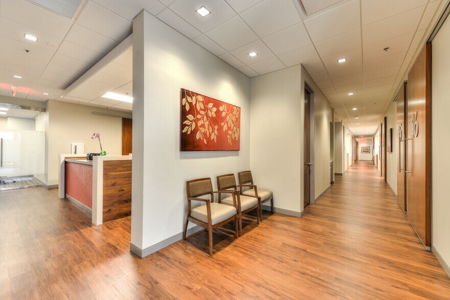 More Photos Of 4611 Centerview, San Antonio Medical For Sale