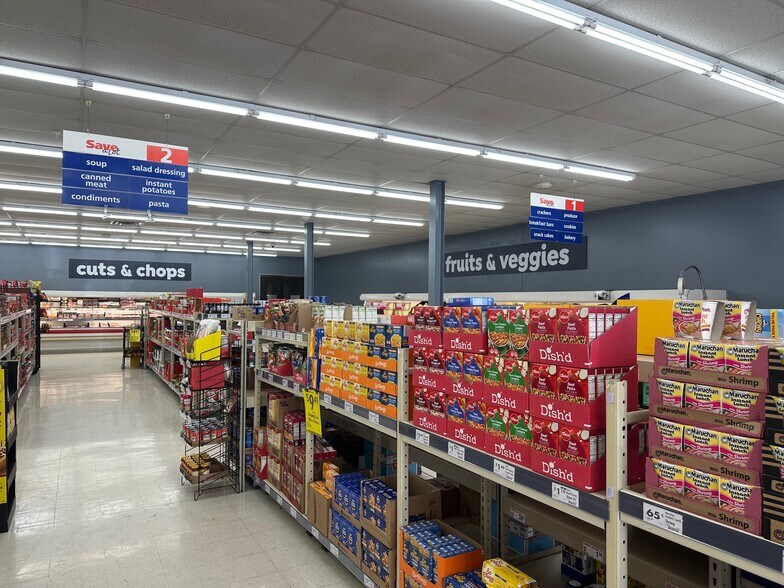More Photos Of 1001-1105 Derby St, Pekin Unknown For Lease
