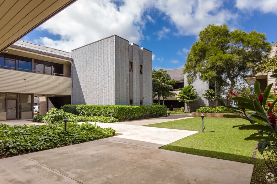 More Photos Of 4370 Kukui Grove St, Lihue Office For Lease