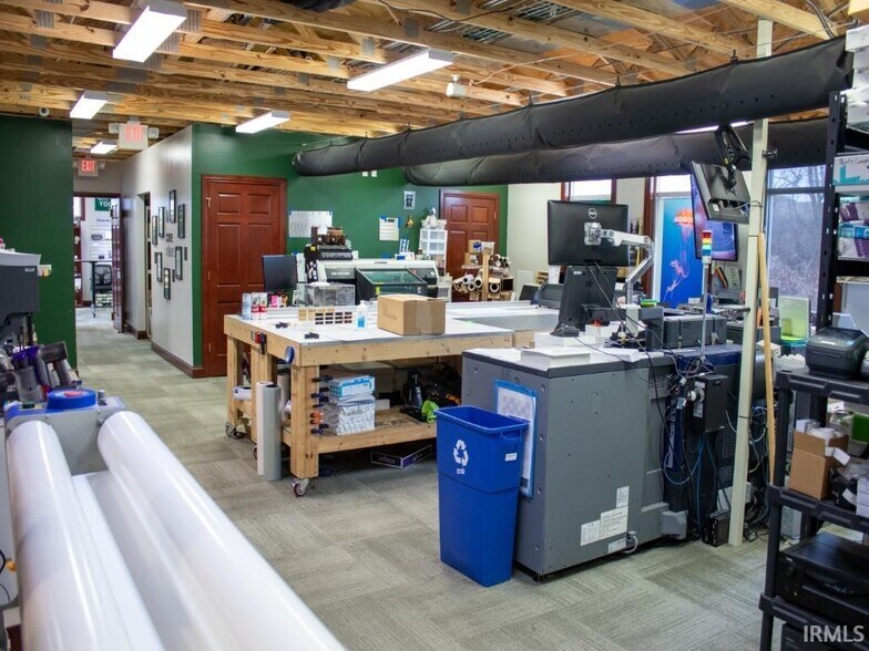 More Photos Of 2759 N Ford Rd, Vincennes Light Manufacturing For Sale