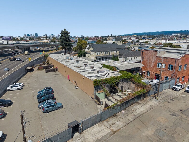 More Photos Of 825-829 27th Ave, Oakland Manufacturing For Sale