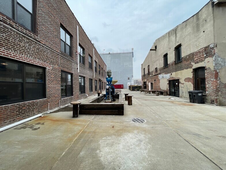 More Photos Of 55 Meadow St, Brooklyn Manufacturing For Lease