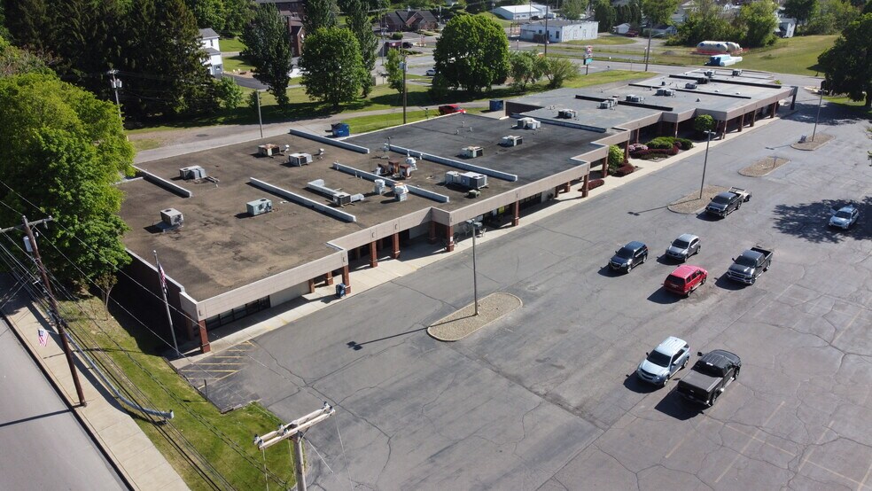 More Photos Of 62 E Shenango St, Sharpsville Storefront For Lease