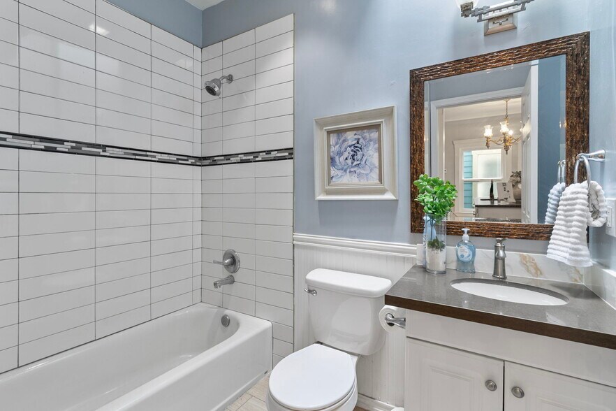 More Photos Of 3285-3287 Cesar Chavez, San Francisco Storefront Retail Residential For Sale