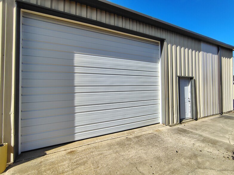 More Photos Of 915 E Georgia Ave, Ruston Warehouse For Lease
