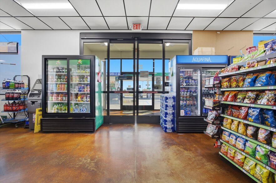 More Photos Of 2201 S Union Ave, Bakersfield Truck Stop For Sale