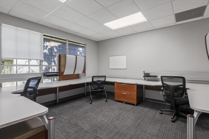 More Photos Of 1589 Metropolitan Blvd, Tallahassee Office For Lease