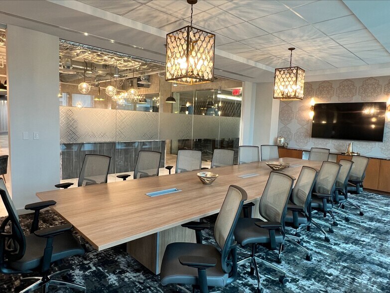 More Photos Of 121 Alhambra Plz, Coral Gables Office For Lease