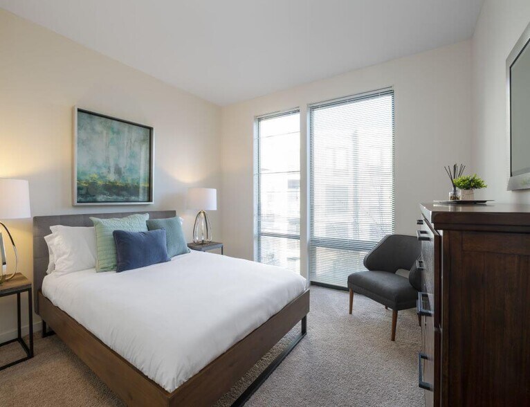 More Photos Of 121 Towne St, Stamford Apartments For Lease