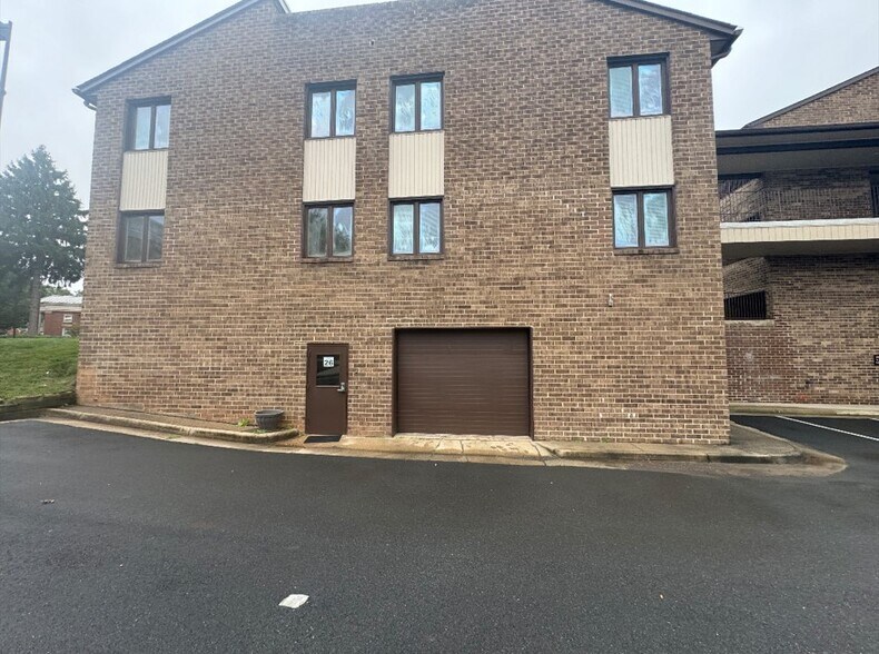 More Photos Of 2915-2917 Hunter Mill Rd, Oakton Medical For Sale