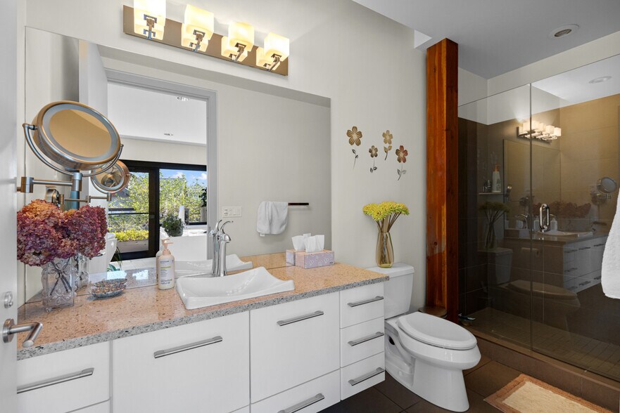 More Photos Of 9611 Highway 97, Lake Country Loft Creative Space For Sale