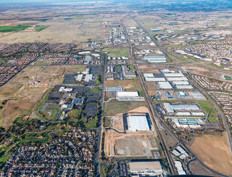 More Photos Of 1111 Tinker Rd, Rocklin Warehouse For Sale