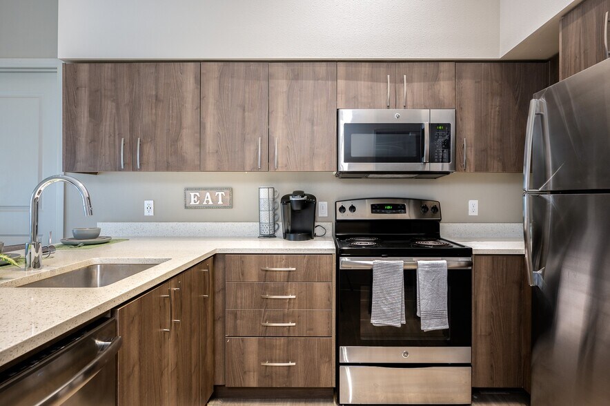 More Photos Of 1965 E 15th Ave, Eugene Apartments For Sale