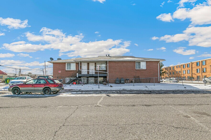 More Photos Of 1592 Lansing St, Aurora Apartments For Sale