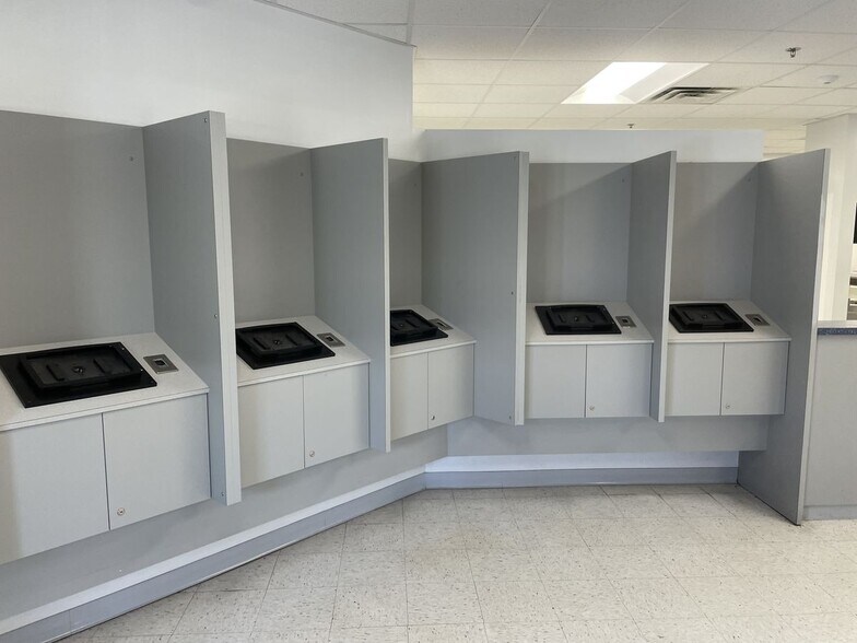 More Photos Of 812 Buffalo St, Johnson City Office For Lease