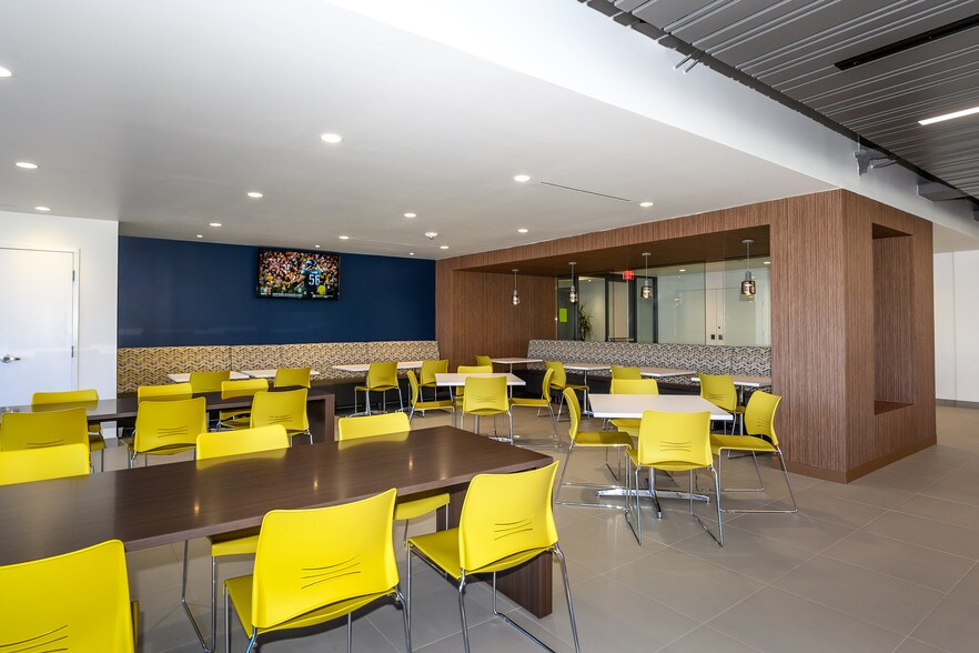 More Photos Of 111 Founders Plz, East Hartford Office For Lease