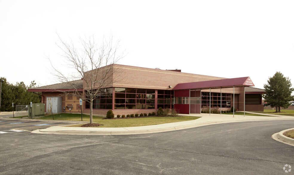 More Photos Of 1580 W Lake St, Addison Medical For Lease