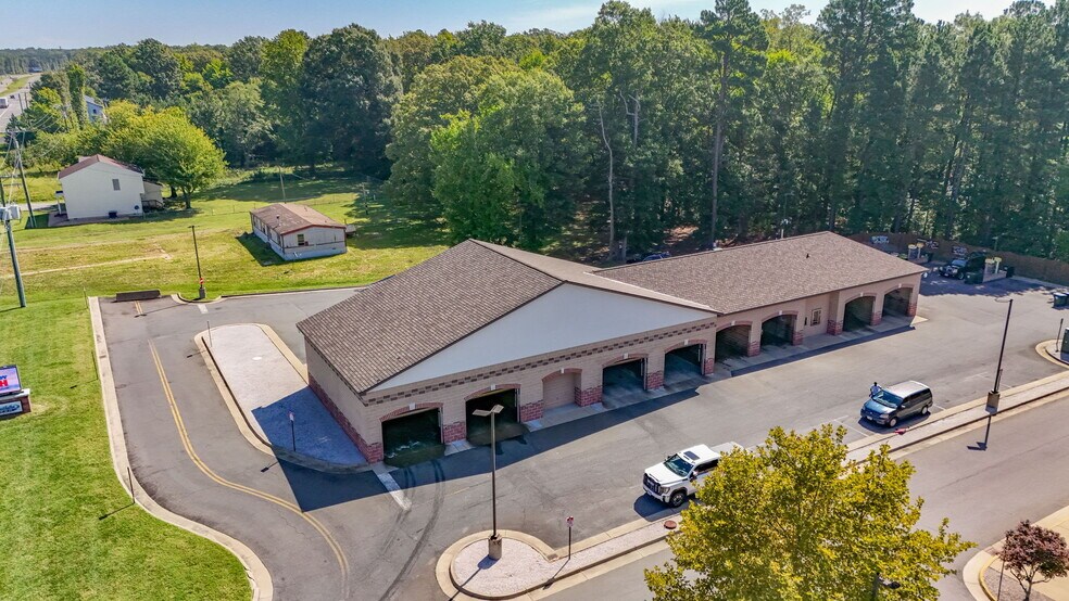 More Photos Of 4567 James Madison Pky, King George General Retail For Sale