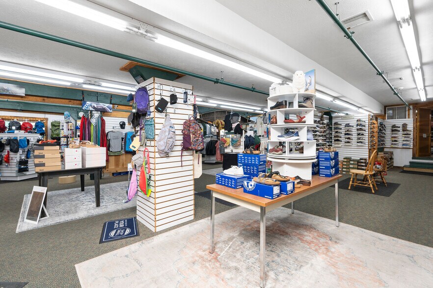 More Photos Of 50 Middlebrook Ave, Staunton Storefront For Sale