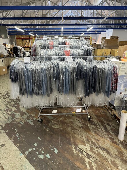 More Photos Of 85 Wagaraw Rd, Hawthorne Manufacturing For Lease