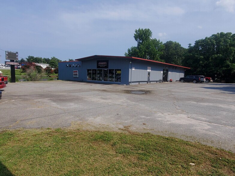 14629 E Wade Hampton Blvd, Greer, SC 29651 Freestanding For Sale