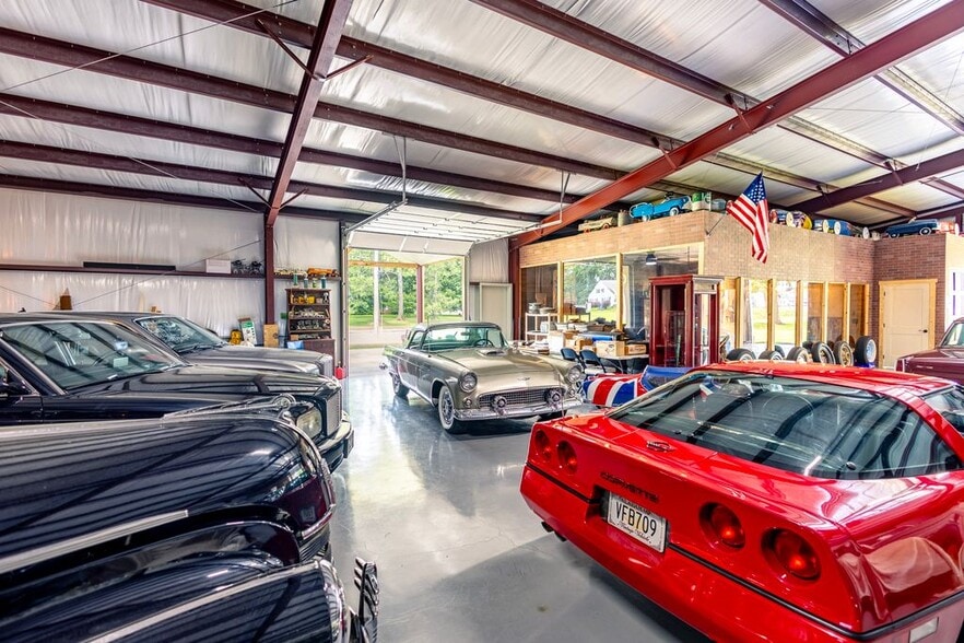 More Photos Of 2418 US-31, Falkville Warehouse For Sale