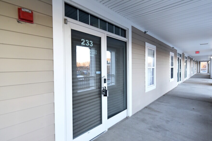 More Photos Of 13895 Hedgewood Dr, Woodbridge Medical For Sale