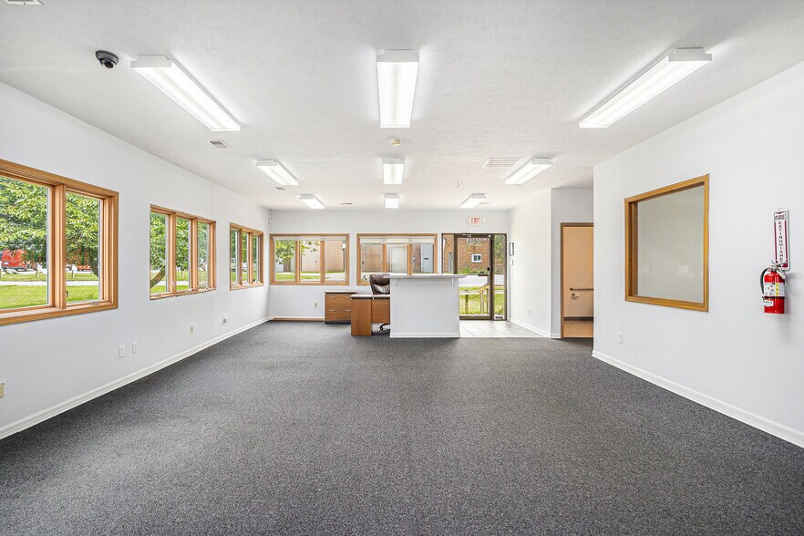 More Photos Of 550 E Cork St, Kalamazoo Freestanding For Sale