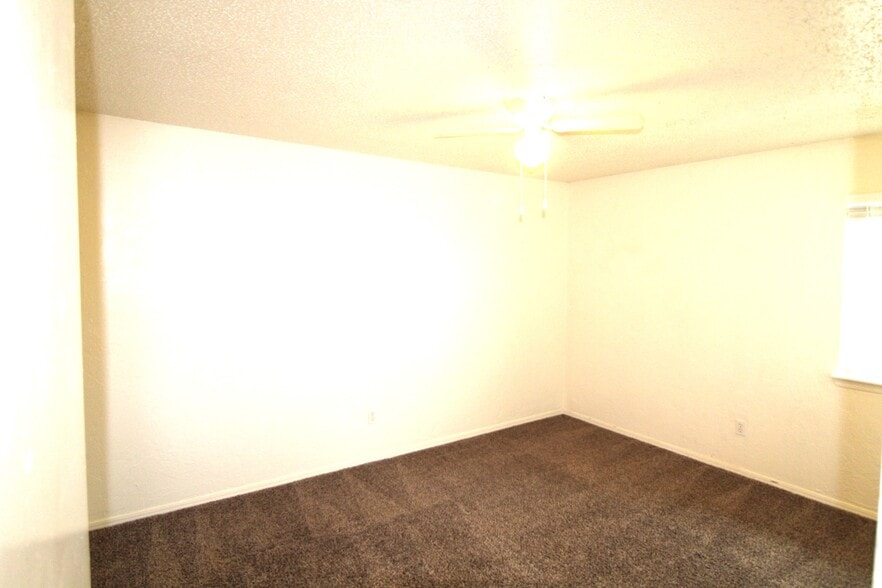 More Photos Of 1311 Glen Oaks Ct, Norman Apartments For Sale