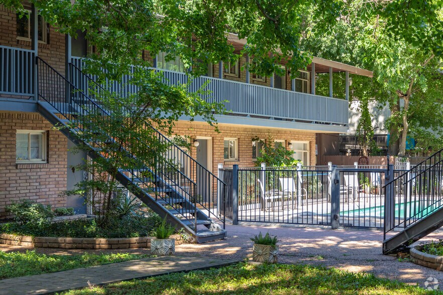 More Photos Of 6218 Gehring St, Houston Apartments For Sale